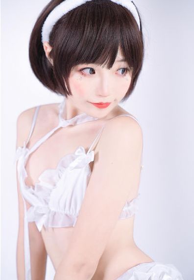 人妻美婦瘋狂迎合_超清神馬影院手機在線