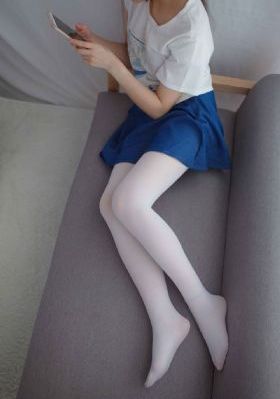 我把女同學(xué)的襠部摸了她很爽_HD在線手機(jī)播放