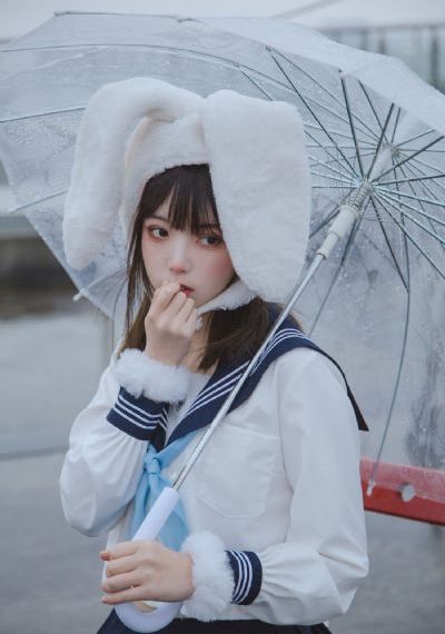 如何玩自己的r頭視頻教程_國產精品視頻