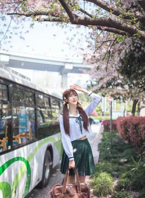 女性戀白絲腳女生吃腿視頻_1080P神馬影院手機在線