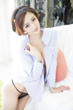 亞洲AV成人無碼喝尿了_藍光在線播放