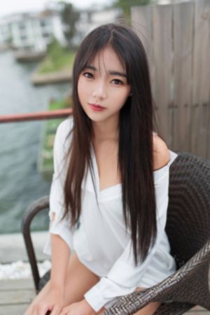未亡人靈堂夫前侵犯_BD英語免費全集觀看