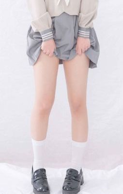 趴下撅著被男友打屁股_DVD免費觀看電視劇