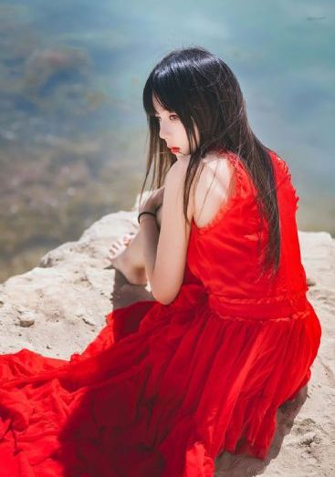 美劇初來(lái)乍到第一季_1080高清免費(fèi)觀看