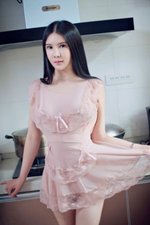 酒店解開胸衣吻胸視頻_歐美電影在線