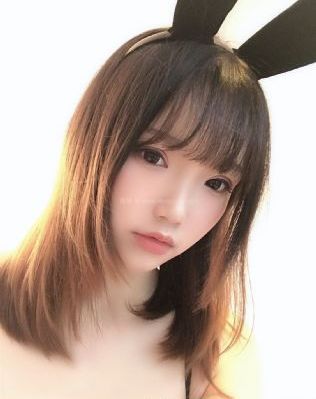 邊摸邊吃奶又黃激烈高h_1080P在線播放