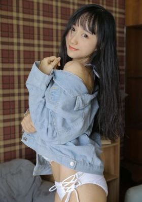 女人下面淌白色液體_藍光高清完整版播放